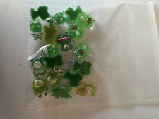 22 Mini-Frösche ca. 1 cm,  Kunststoff, ähnl...