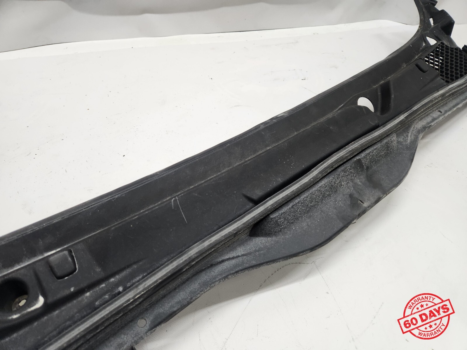 ⭐ 08-17 Maserati Gran Turismo Front Windshield Wiper Cowl Cover Vent Panel Oem