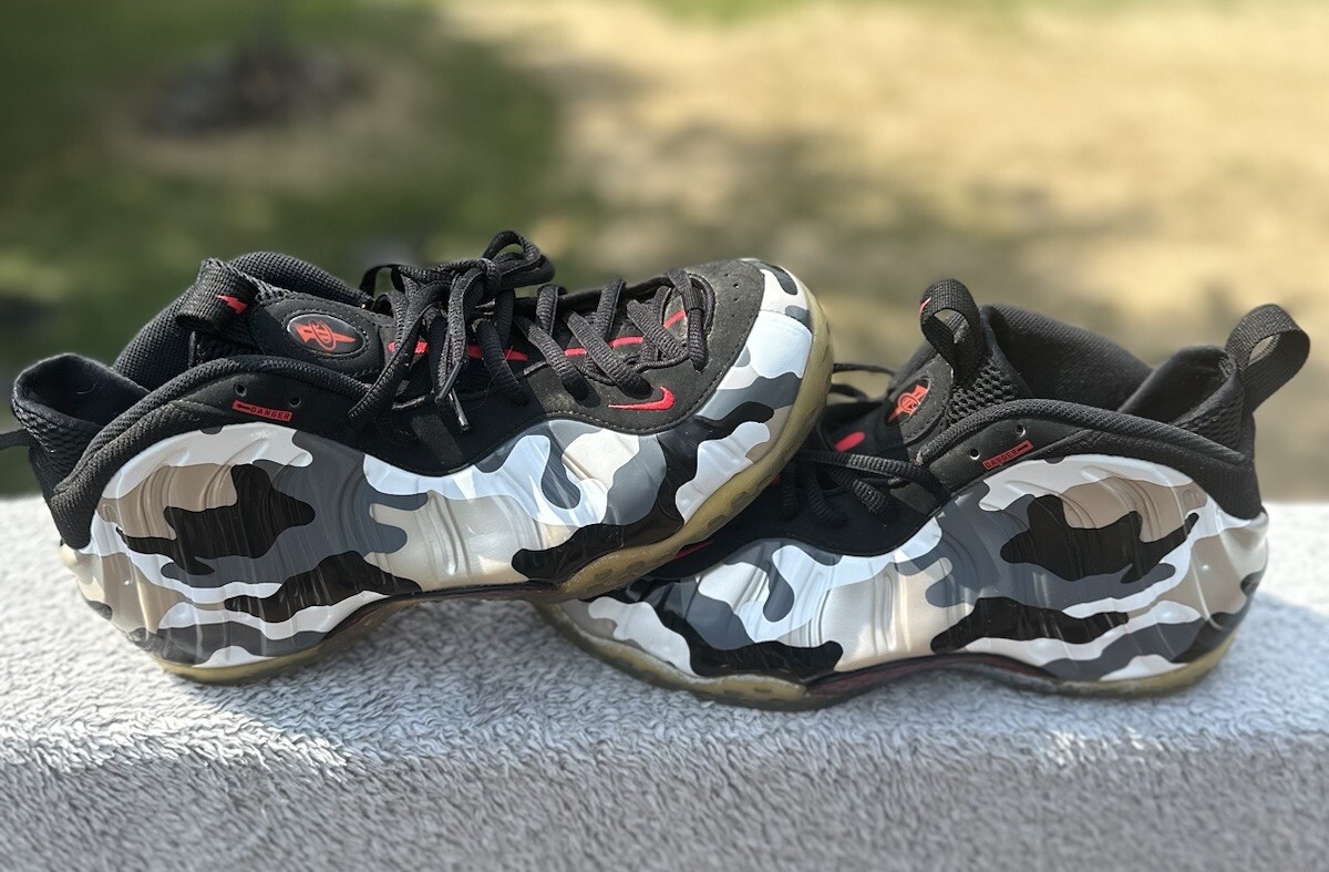 Nike. Air Foamposite One. PRM Fighter Jet. Sz 11.5 Pre Owned. No 