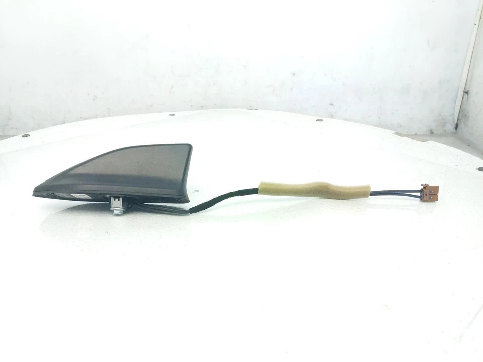 2022-2024 Nissan Frontier Radio Roof Antenna 28208-9Bu0b - Image 2 of 4
