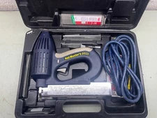 ARROW Electro-Matic ET200 Nail Master 2 Brad Nail Gun With Case & Nails