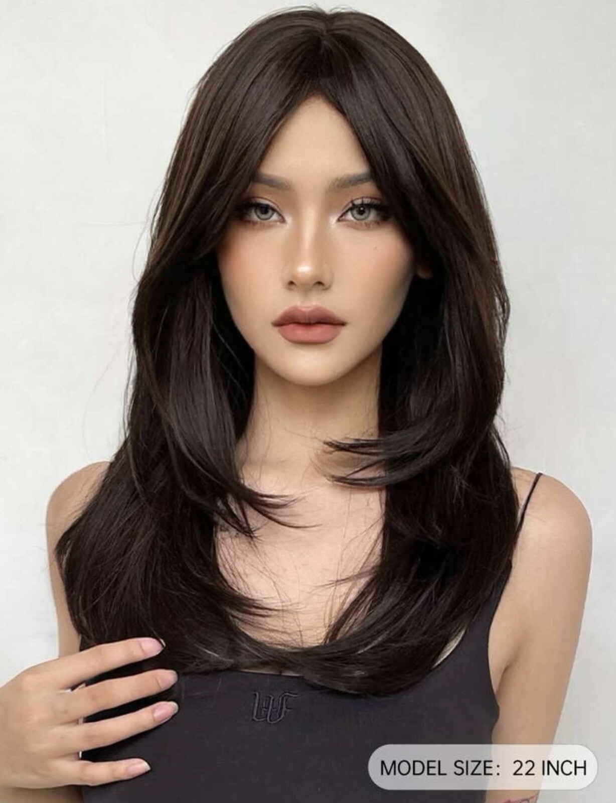 Perruque marron frange lisse pour masquer une perte de volume capillaire - 2
