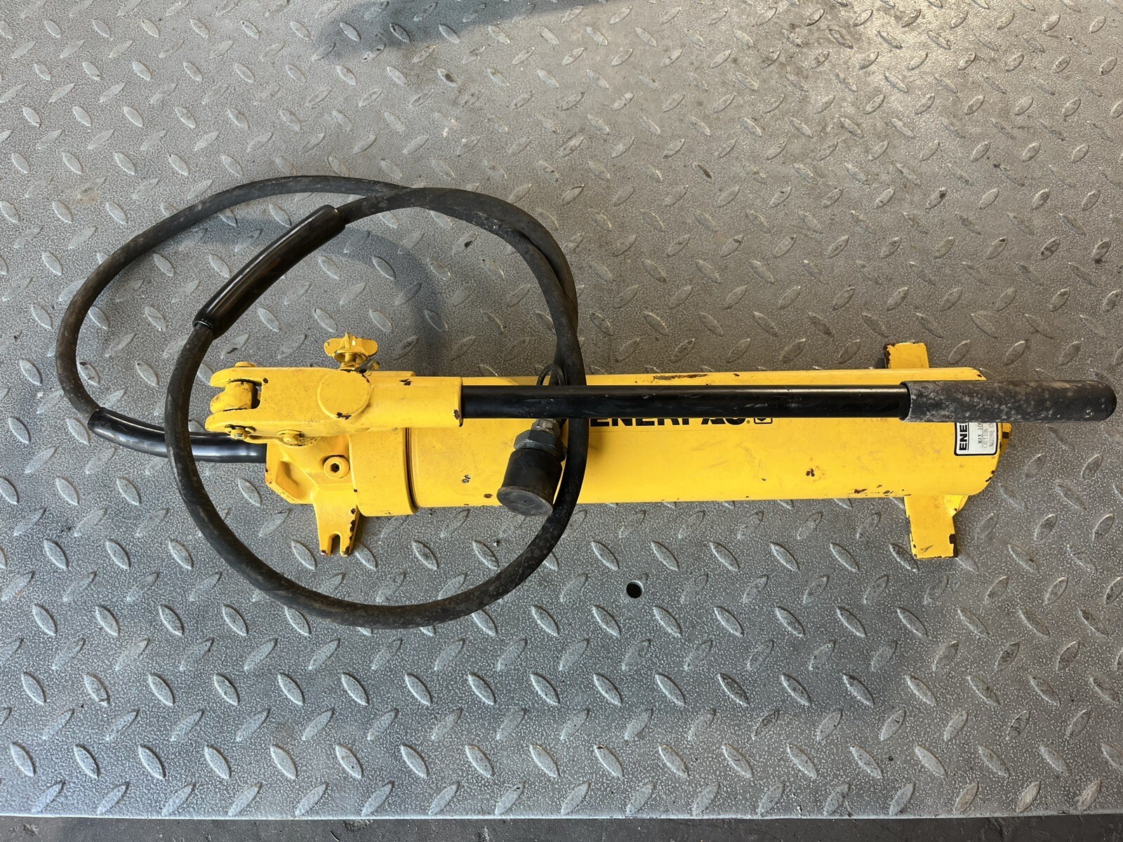 Enerpac P80 Portable Hydraulic Hand Pump 10,000 psi, 700 BAR eBay