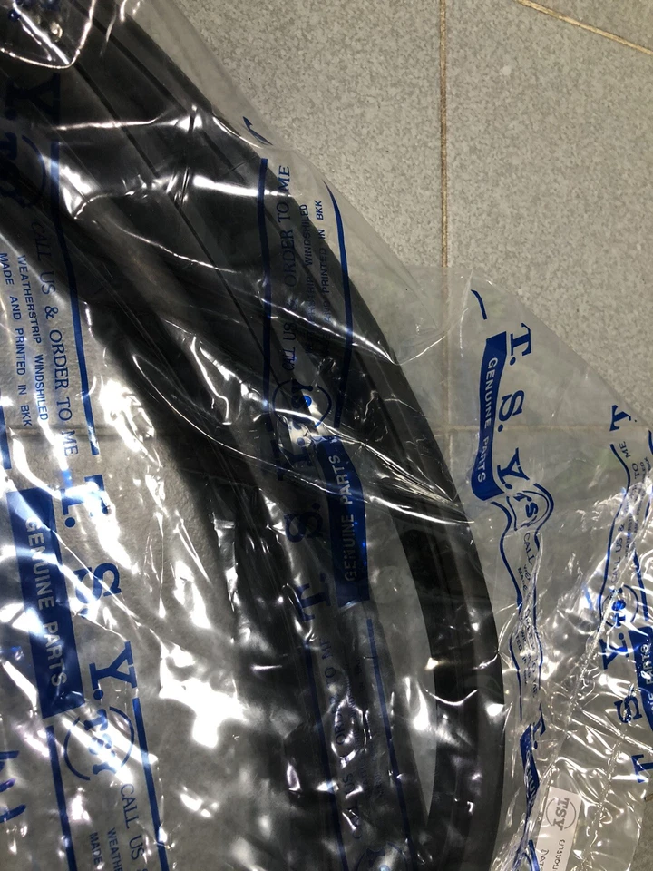 For 1964 Sedan Datsun Bluebird 410-411 REAR WINDSCREEN SEAL RUBBER WEATHERSTRIP Foto 4 de 4