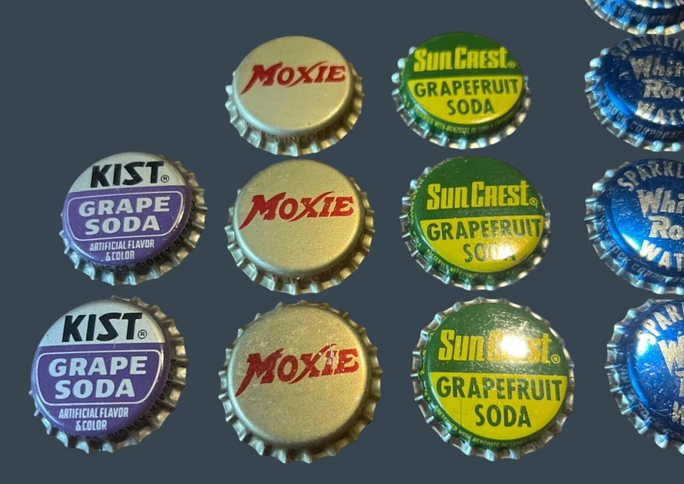 Antiguo Lote De Colección Grupo 66 Tapas de Botella Forradas de Corcho Sun Crush Moxie Kist Tab Brownie Foto 2 de 4