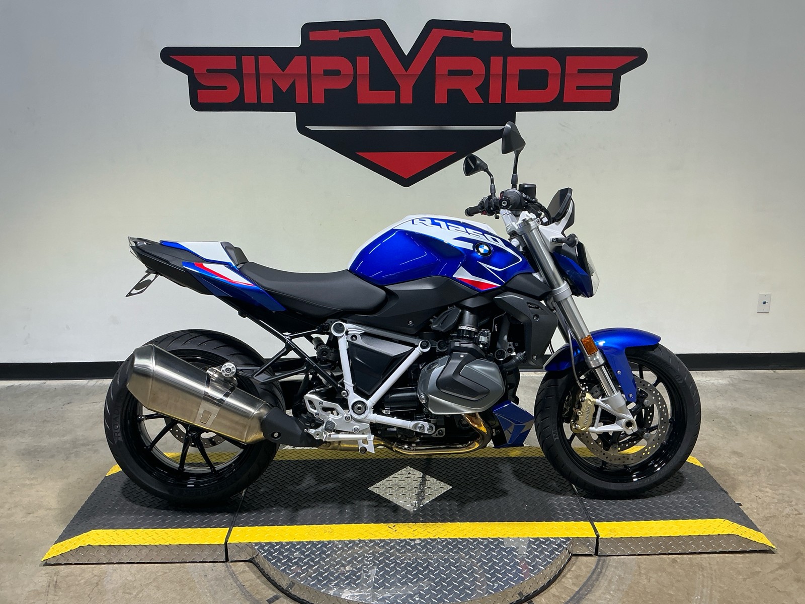 2024 BMW R 1250 R
