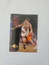 1994-95 SkyBox Premium Chicago Bulls Basketball Card #24 Toni Kukoc