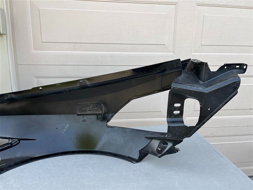 2016-2019 16 17 18 19 Chevrolet Corvette ZR1 Left Hand Fender OEM