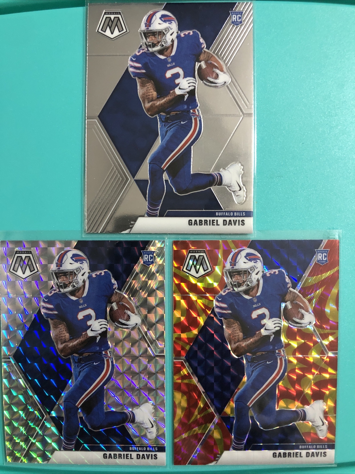 2020 Panini Mosaic Gabriel Davis Gold Reactive Silver And Base Prizm #239