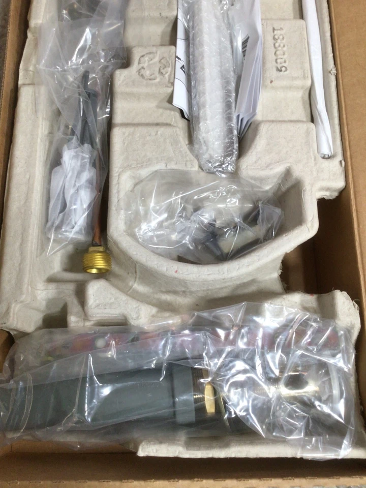 *NOVO* Torneira de banheiro Moen (Cleveland Faucet Group) Edgestone alça única - Imagem 2 de 4