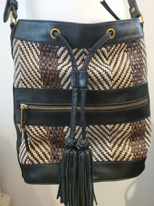 elliott lucca bucket bag