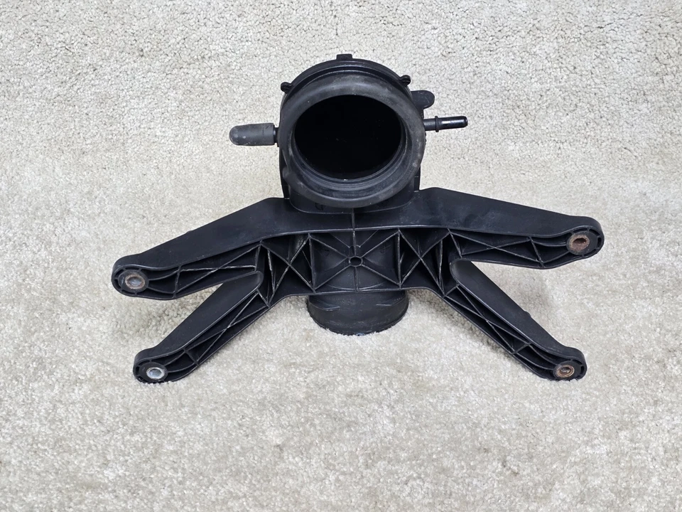 2007 Lincoln Navigator/Ford Expedition 5.4 Upper Air Intake Plenum OEM  - Image 3 of 4