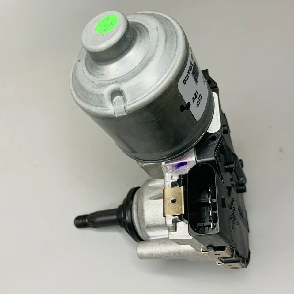 0390248146 Bosch Windshield Wiper Motor Right Ftis 2014 Cadillac ELR 1.4L New - Image 3 of 4