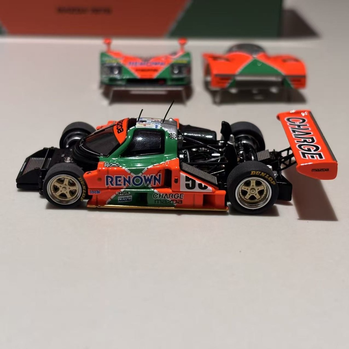 Motorhelix 1:64 Mazda 787B Le Mans Winner Diecast Model Front/Rear