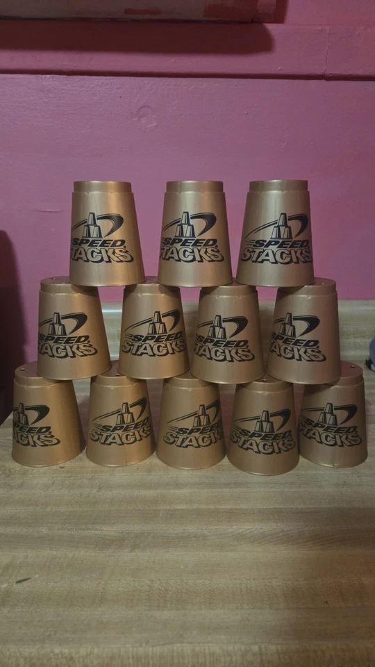 Speed Stacks Copas Deportivas Metálicas Doradas Completas 12 Tazas y Funda Bolsa Foto 2 de 4