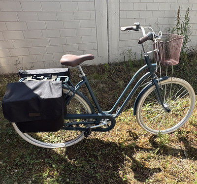 Elops City Bike Blau 7-Gang Drehgriffschaltung mit Korb & Gepäckträger