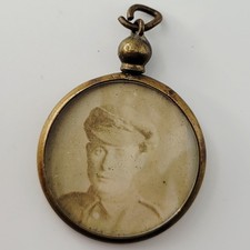 WW1 LOCKET - PHOTO BADGE - SWEETHEART - BRITISH ARMY