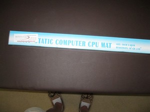 VELLEMAN AS5 ANTI-STATIC COMPUTER KEYBOARD MAT WITH GROUND CABLE AND WRIST STRAP