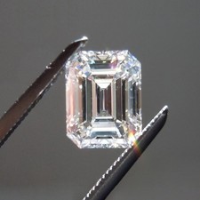 5 Ct Lab-Grown Diamond VVS1 Clarity, Natural D Color Emerald Cut Loose Certified