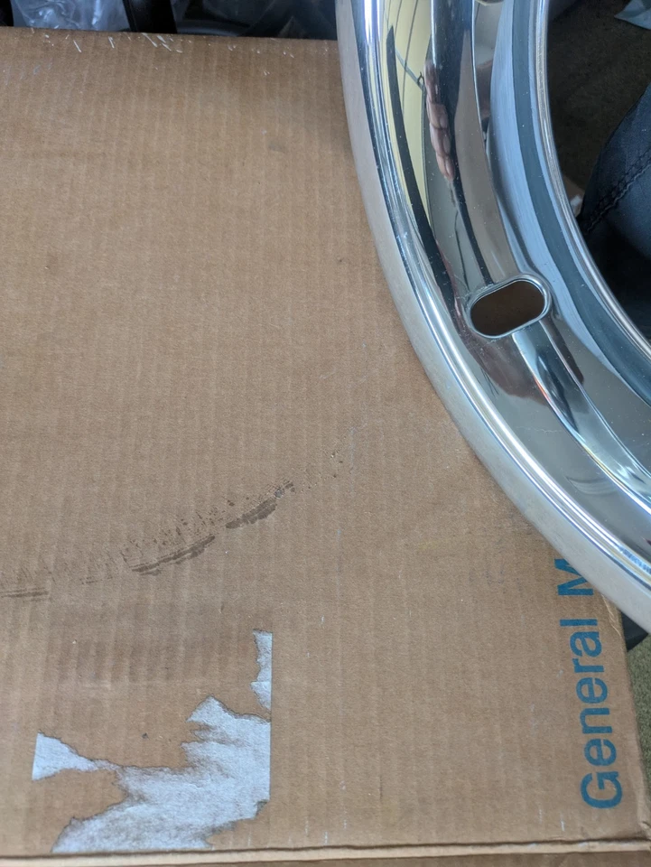 GM 3923626 Chevy 68-81 Corvette Rally Trim Rings - Image 2 of 4