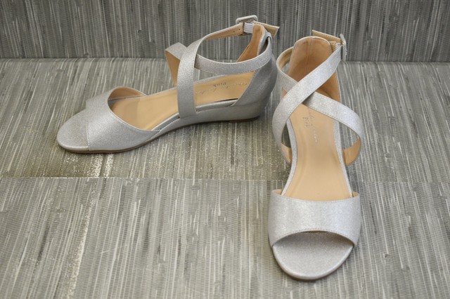 pink by paradox sandals