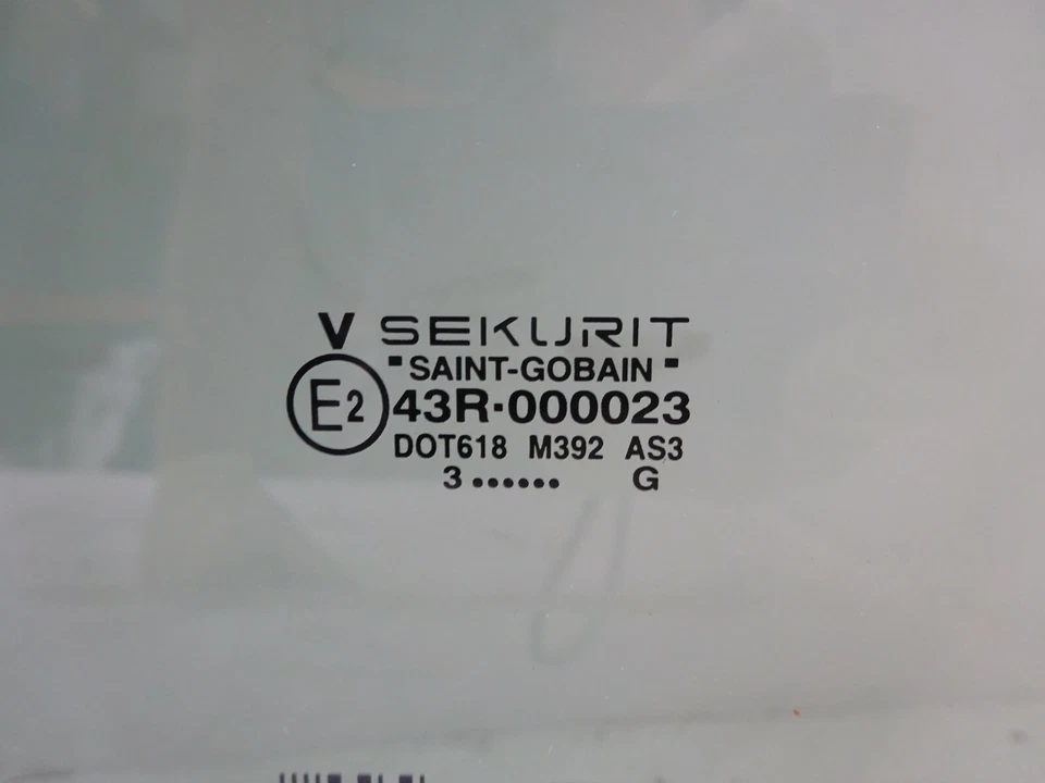 Porsche Cayenne 2003-2010 ventana de vidrio lado del conductor trasero izquierdo OEM DE2204168 Foto 4 de 4
