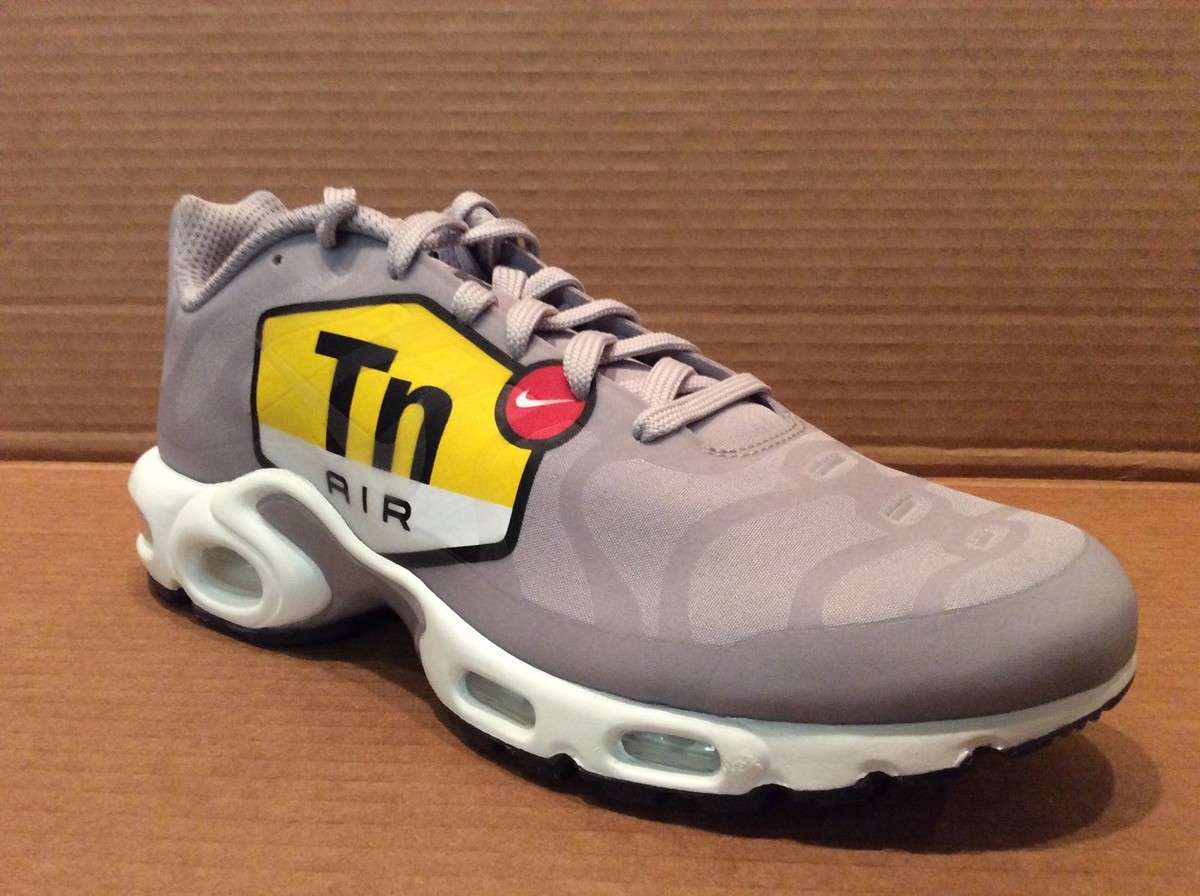 Nike Air Max Plus TN Tuned 1 NS GPX Big‎ Logo size 9 wolf grey/black Nike Air Max Plus Tuned Graphic 2025 | SneakerNews.com main image 3