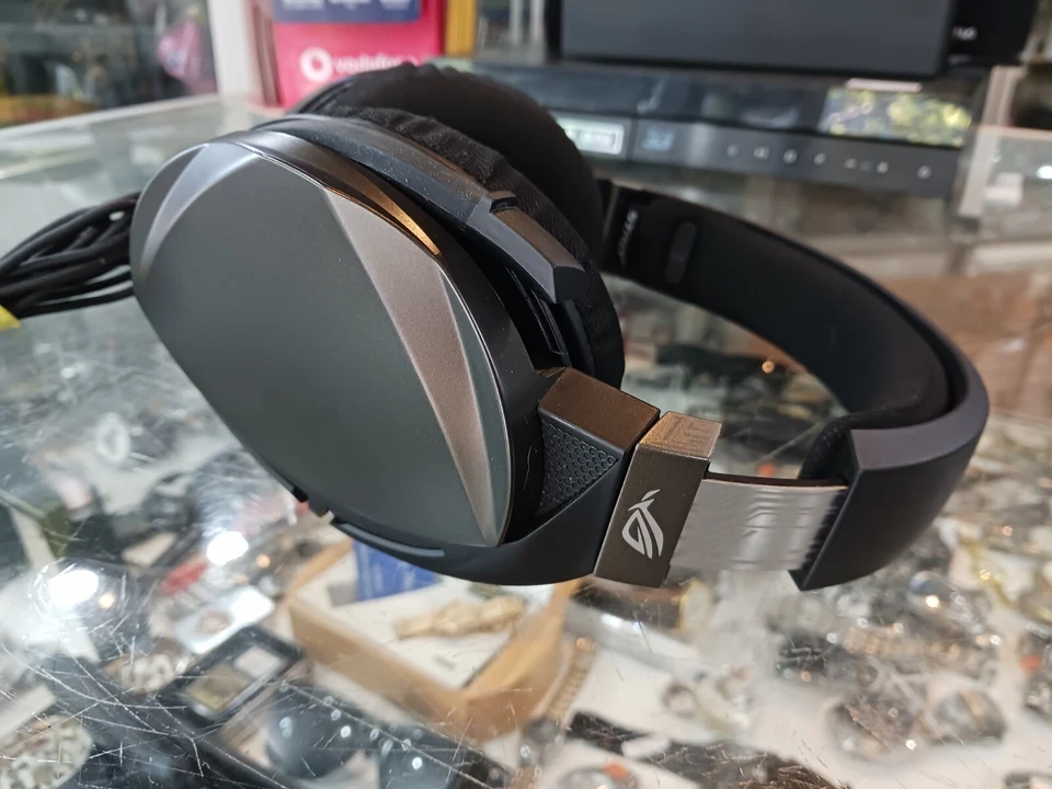 ASUS ROG STRIX F300 USB GAMING HEADSET (ROGSTRIX F300) - Image 2 of 4