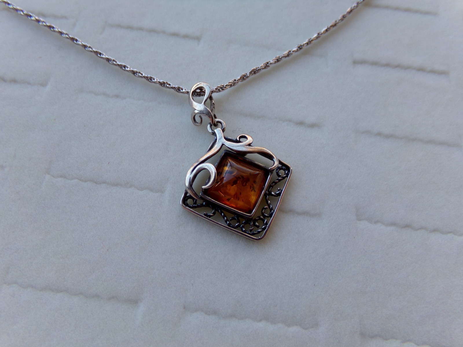 Solid Sterling Silver 925 Amber Stone Necklace 17… - image 1