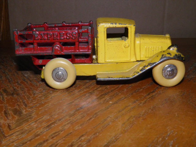 KILGORE HUBLEY? CAST IRON TAKE APART EXPRESS STAKE TRUCK RED & YELLOW HTF LOOK