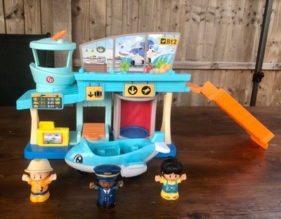 Fisher-Price Little People Everyday Adventures Airport Spielset mit extra Figur