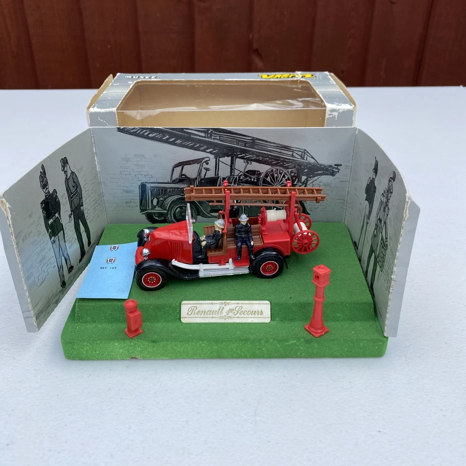 Colección Museo Verem Ref. Camión de bomberos Renault 105 1st Aid 1/43 hecho en Francia Foto 3 de 4