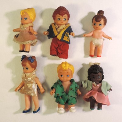Dixie's Diner Tyco Dolls Lot of 6 with Clothing