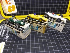 Lot de 3 scalextric , meccano , triang , made in france lotus cooper F1 circuit