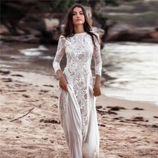 Boho White Wedding Dresses Round Neck Long Sleeved Lace Applique Bridal Gowns