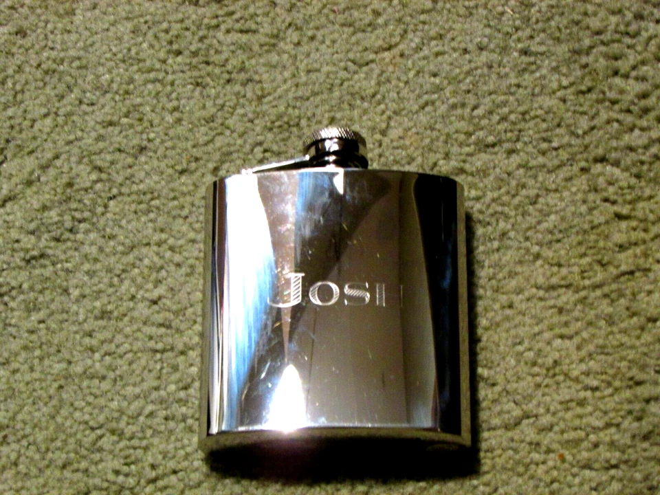 Things Remembered SS 7 盎司液体浮雕 "Josh" 雕刻 3.75x5" (B) — 第 4/4 张图片