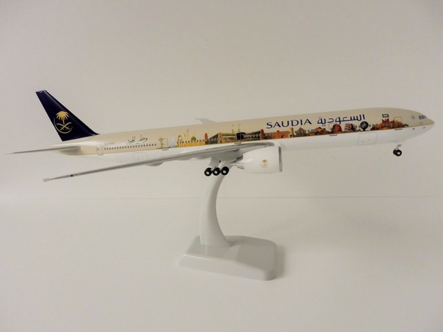 Hogan Wings 1 0 Saudia Boeing 777 300er Plastic Replica Hgg For Sale Online Ebay