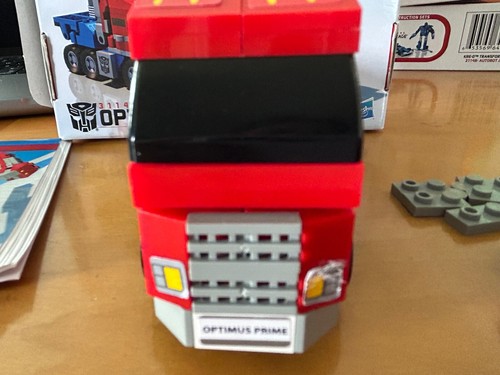 Hasbro G1 Transformers Kre-o Kreo Optimus Prime 90 Pcs w/box & manual COMPLETE - Picture 5 of 6