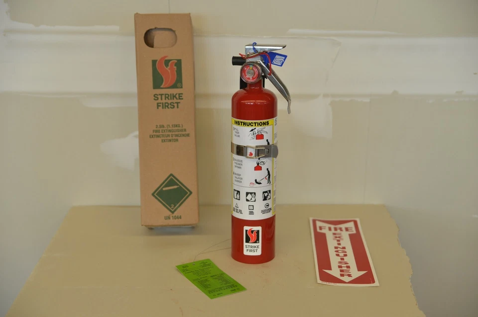 Extintor de incêndio ABC produto químico seco suporte marinho veículo DOT de 2,5 lb com etiqueta 2025 - Imagem 3 de 4