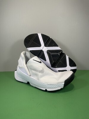 Nike Go FlyEase Slip On Women's Size 7.5 US White Sneakers Shoes