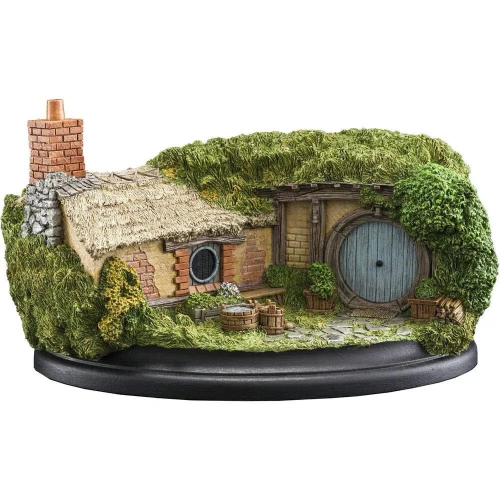 The Hobbit Hole 35 Bagshot Row Statue with Grey Door from An Unexpected Journey