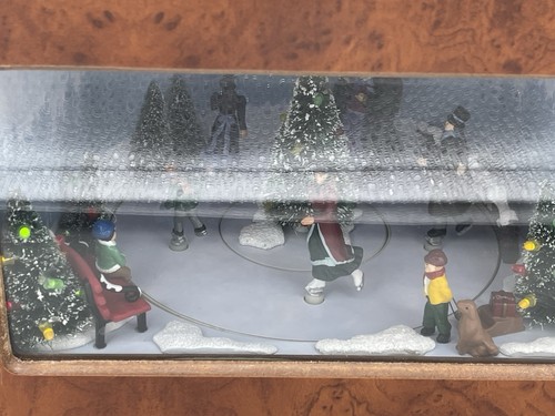 RARE Mr. Christmas Gold Label Animated Concertina with 50 carols, and classics - Picture 3 of 17