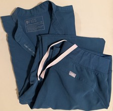 FIGS Women  s Set Caribbean Blue Rafaela Oversized Scrub Top XS/Kade Cargo Pant S