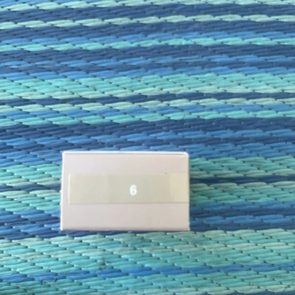 Suero bálsamo de belleza Anastasia Beverly Hills tono de tinte de piel mejorado #6 Foto 2 de 2