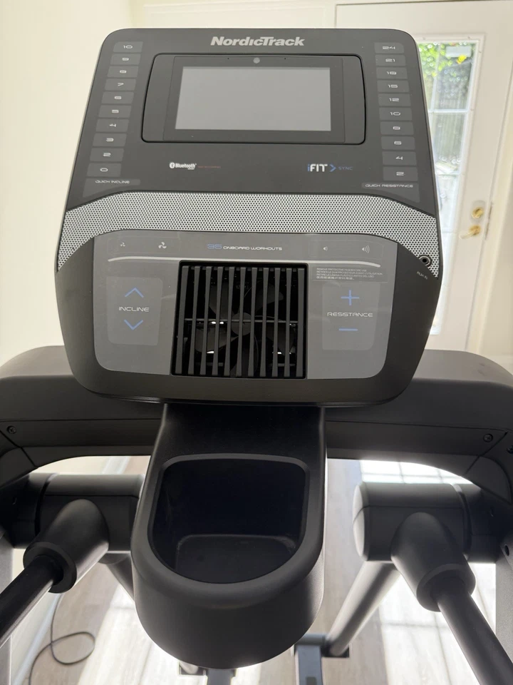NordicTrack Elíptica con IFIT y Máquina de Inclinación y Resistencia Foto 3 de 4