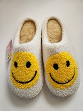 Happy Face Plush Slippers Size 7/8 Medium Slip-On Closed-Toe Yellow