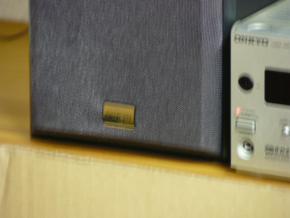 Verstärker mit Boxen Onkyo , Super Qualität, Für jeder Party ein Genuss. - Bild 3 von 4