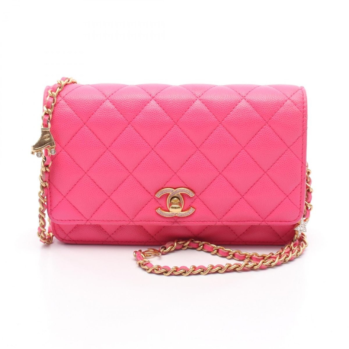 Chanel Matelasse Shoulder Bag in Grained Calfskin 769927