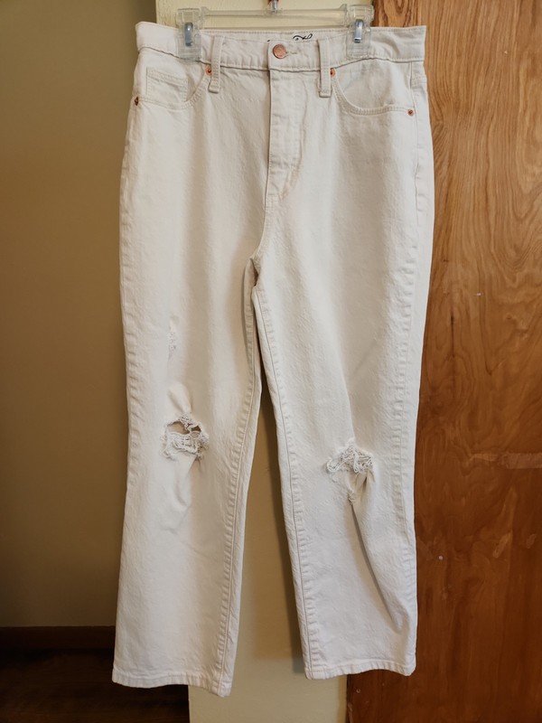 Women's Universal Thread size US 6 ivory distressed high rise straight leg jeans