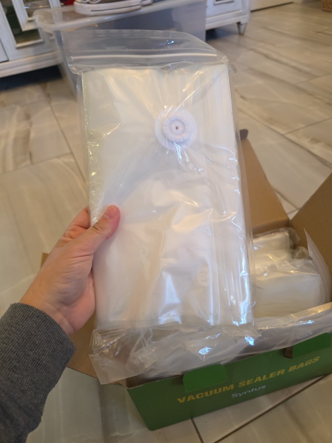 Syntus Vacuum Sealer Bags for Food, 60 Count Quart 8 x 10 10 x 13.8 11.8 x 14